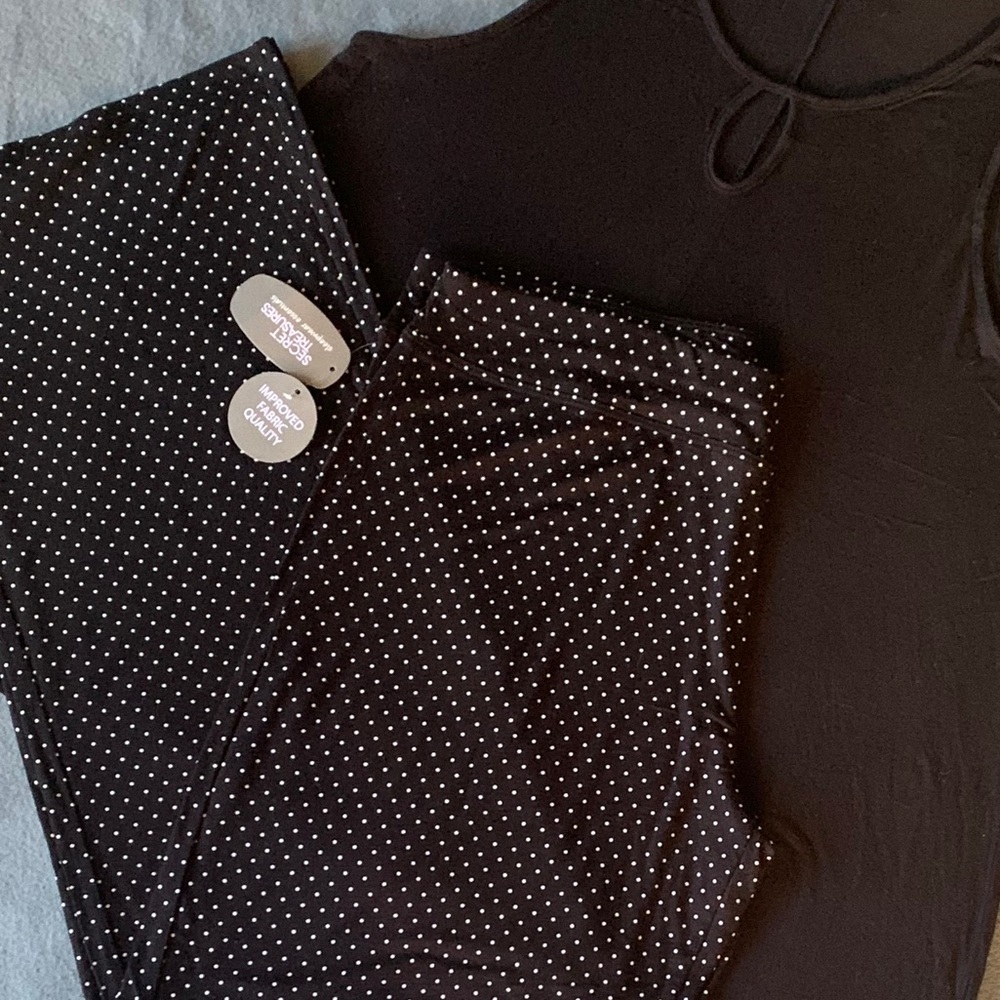 LG Secret Treasures Sleepwear Set